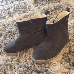 Size 12 Insulated Gymboree Boots